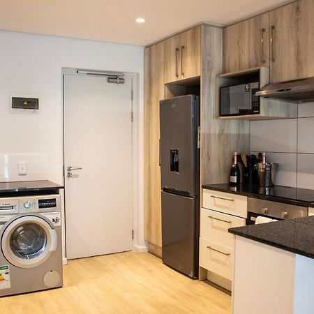 Chic, Central, Family & Group Stay - Stylish 2 Ensuite Bedroom Apartment With Spacious Balcony Cape Town Ngoại thất bức ảnh