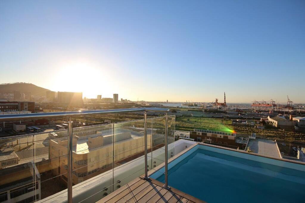Chic, Central, Family & Group Stay - Stylish 2 Ensuite Bedroom Apartment With Spacious Balcony Cape Town Ngoại thất bức ảnh