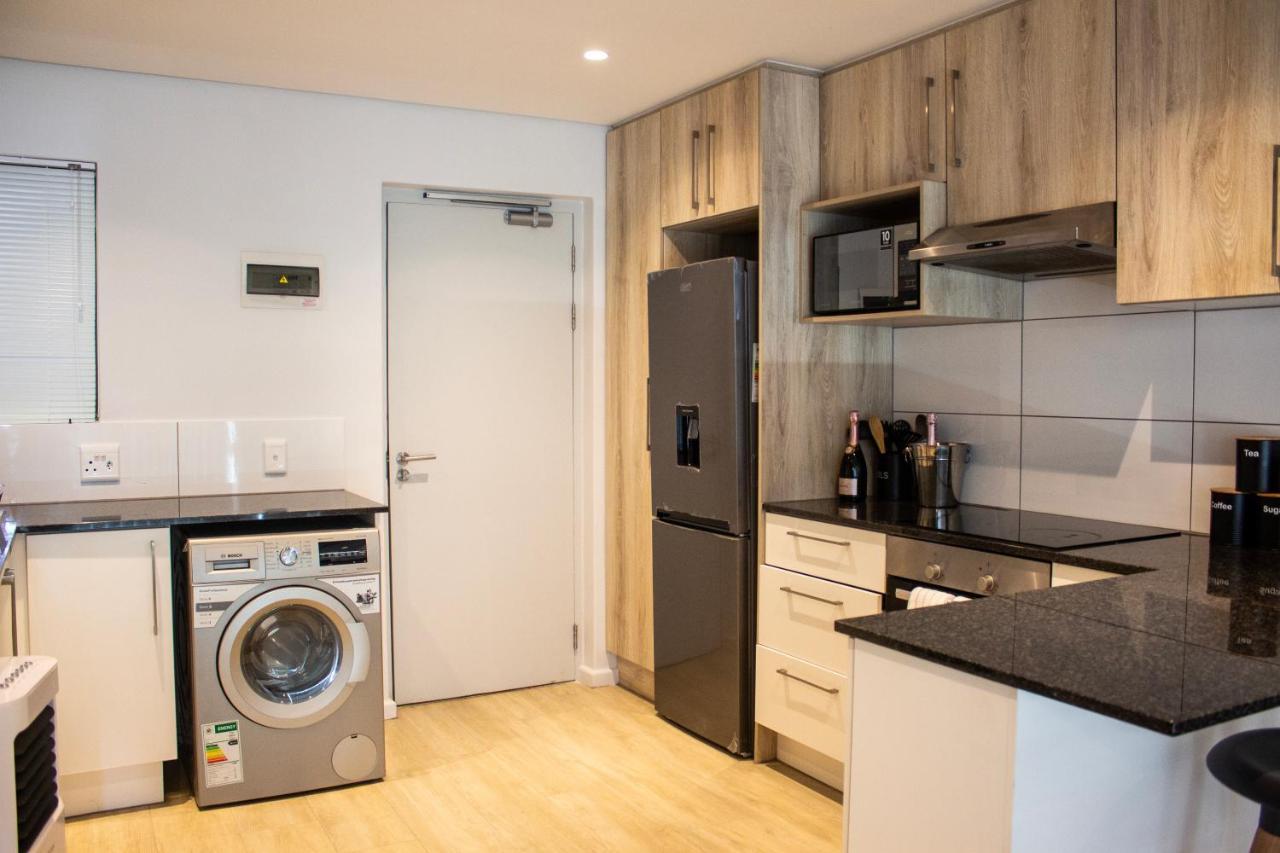 Chic, Central, Family & Group Stay - Stylish 2 Ensuite Bedroom Apartment With Spacious Balcony Cape Town Ngoại thất bức ảnh