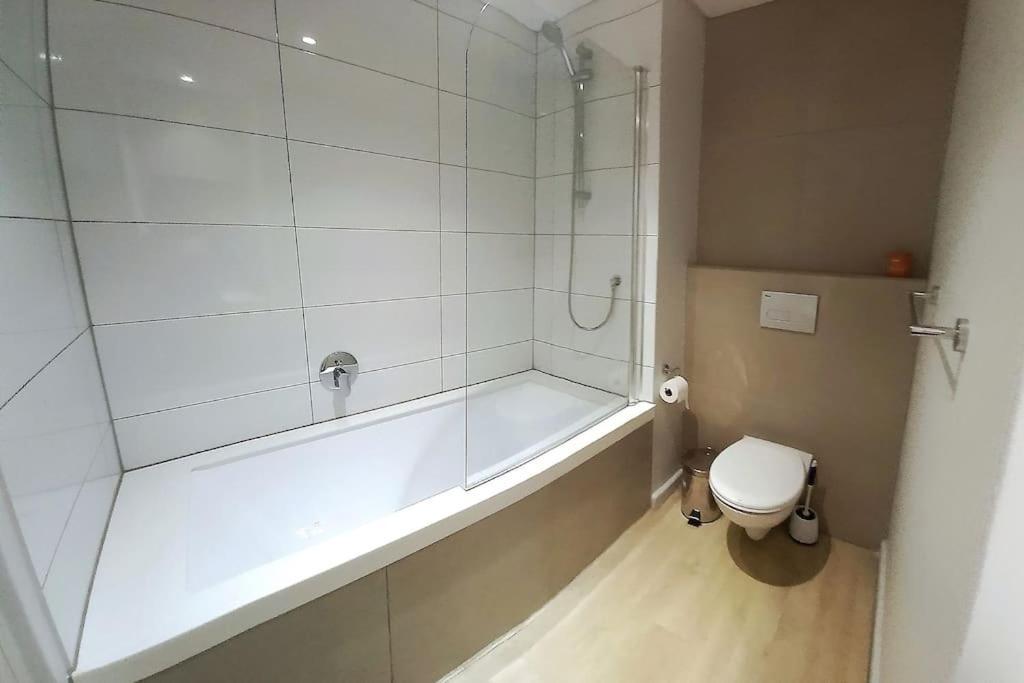 Chic, Central, Family & Group Stay - Stylish 2 Ensuite Bedroom Apartment With Spacious Balcony Cape Town Ngoại thất bức ảnh