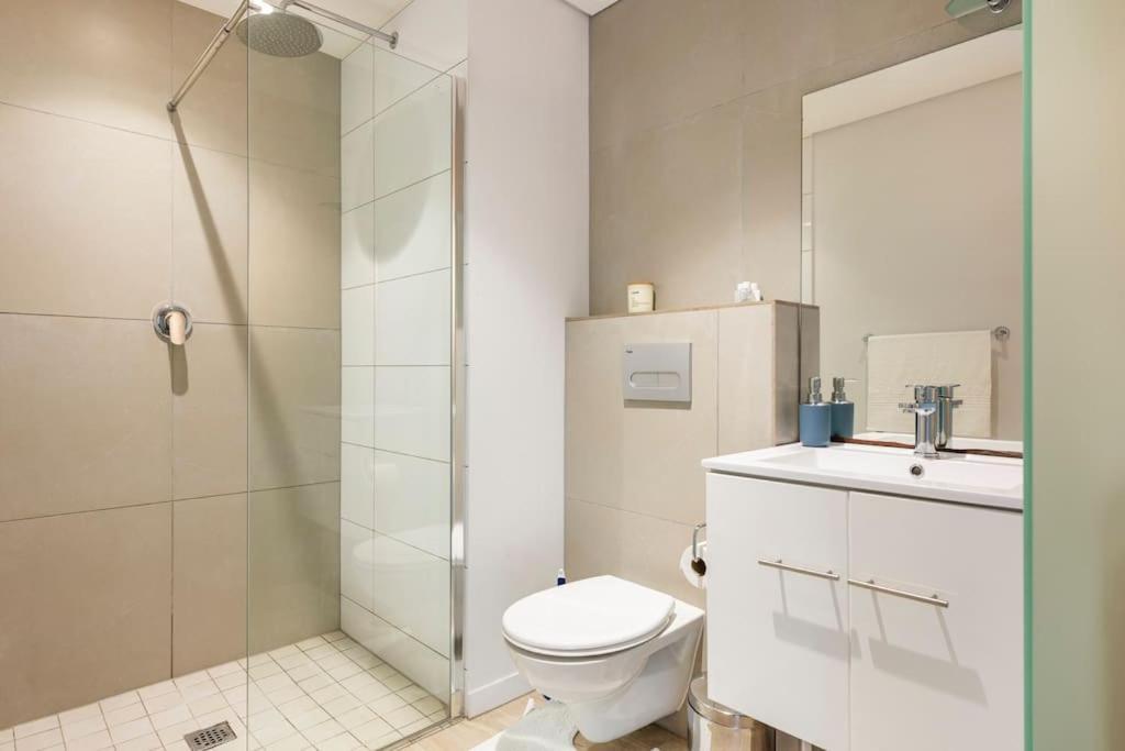 Chic, Central, Family & Group Stay - Stylish 2 Ensuite Bedroom Apartment With Spacious Balcony Cape Town Ngoại thất bức ảnh