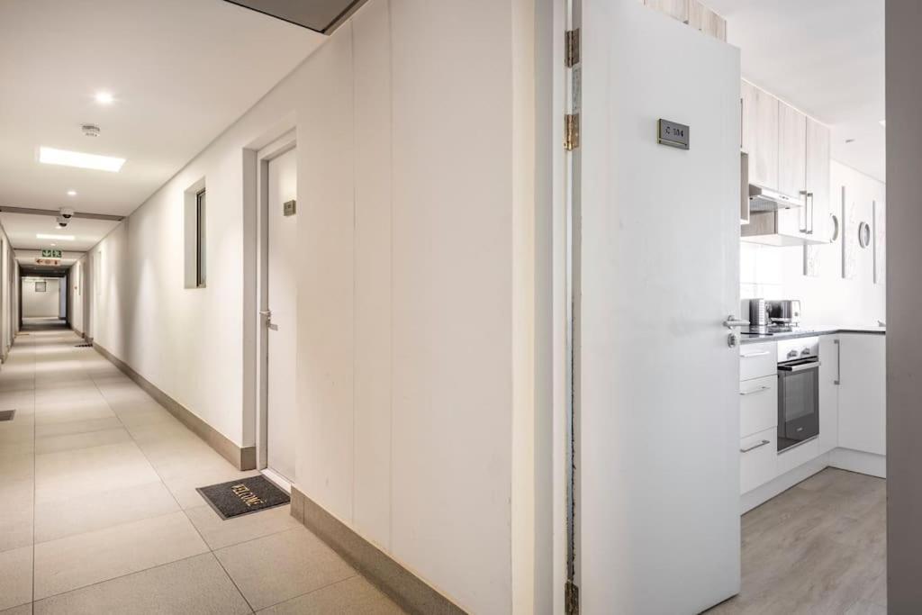 Chic, Central, Family & Group Stay - Stylish 2 Ensuite Bedroom Apartment With Spacious Balcony Cape Town Ngoại thất bức ảnh