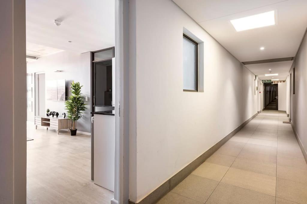 Chic, Central, Family & Group Stay - Stylish 2 Ensuite Bedroom Apartment With Spacious Balcony Cape Town Ngoại thất bức ảnh